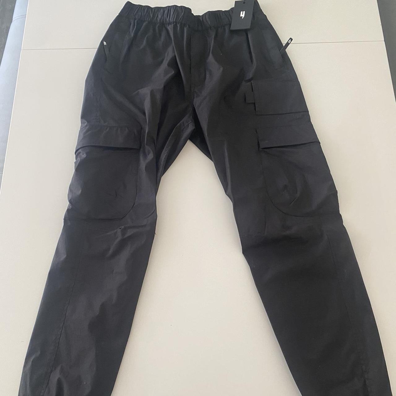 Yelir world cargos/utility pants, size small, new... - Depop