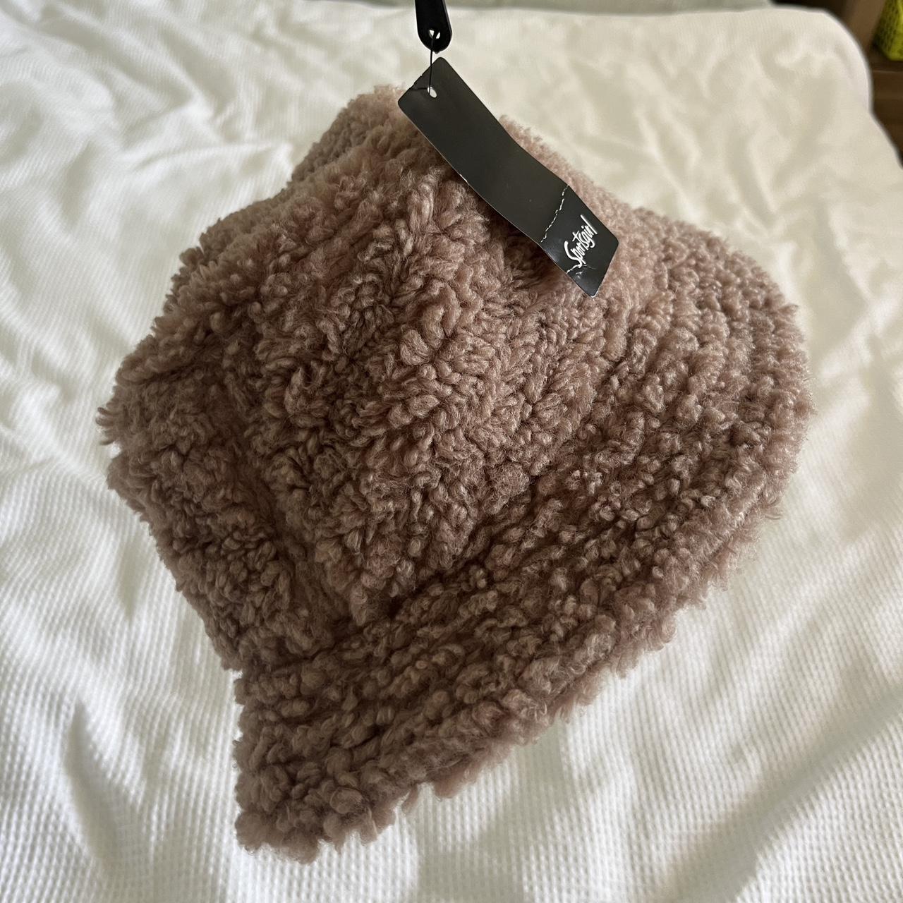  sportsgirl teddy bucket hat never worn! Depop