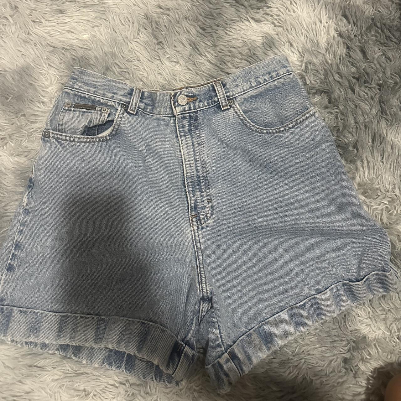 item listed by oleaash