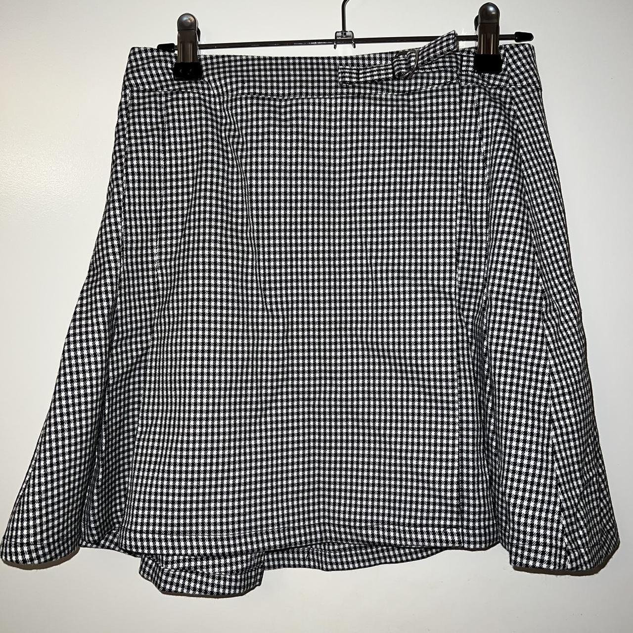 Glassons houndstooth pleated skirt - only worn once - Depop