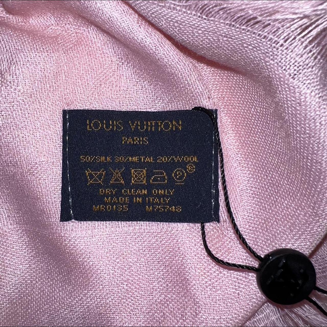 Louis Vuitton Silk Scarf Comes with Box and - Depop