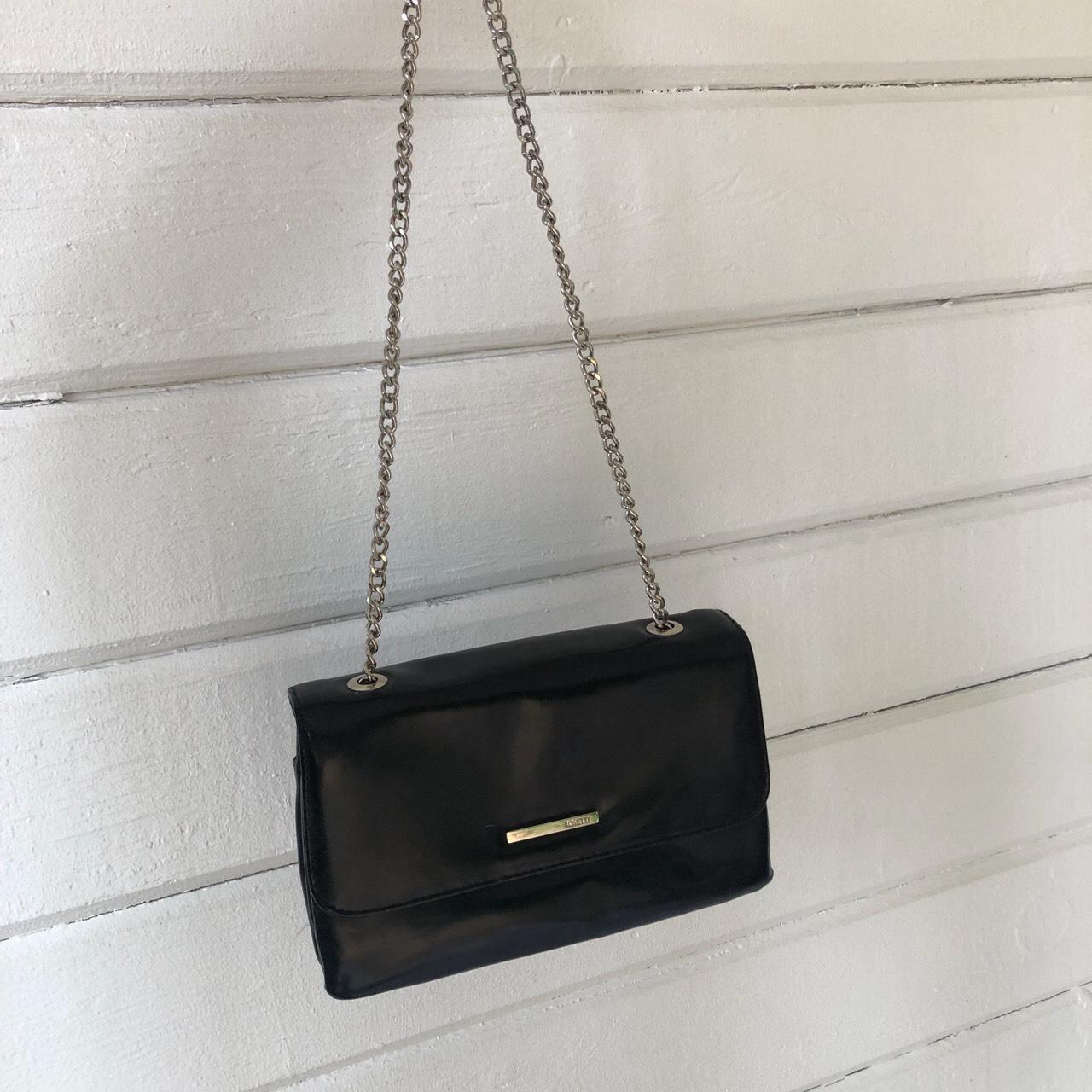 Forever 21 shiny black shoulder bag 🐈‍⬛ Super cute, - Depop