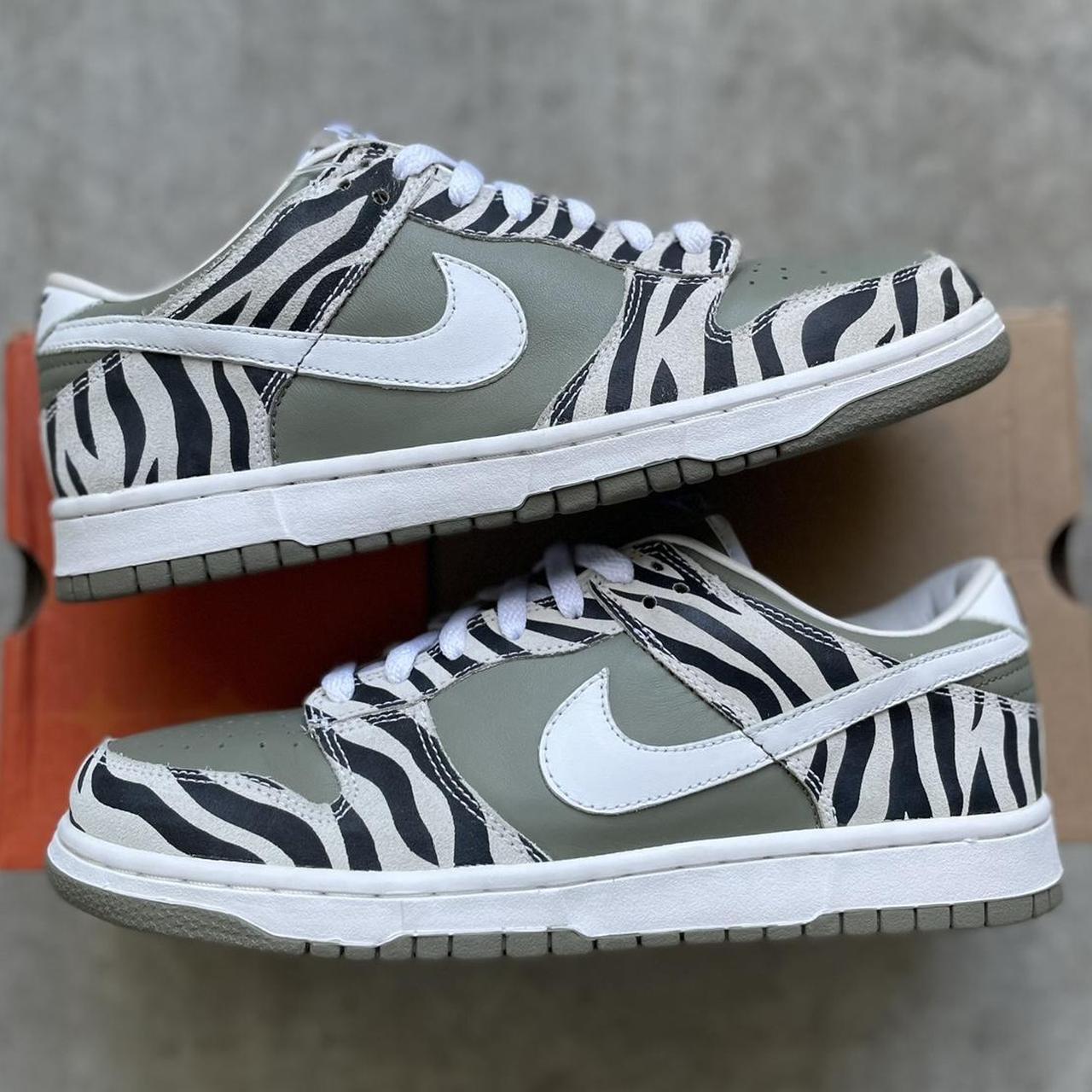 2003 Nike Dunk Low ”Daktari”, Brand new with...