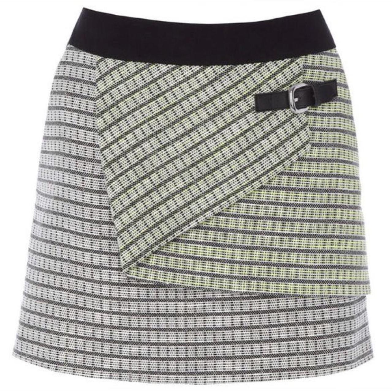 Karen Millen Women's Green and Black Skirt Depop