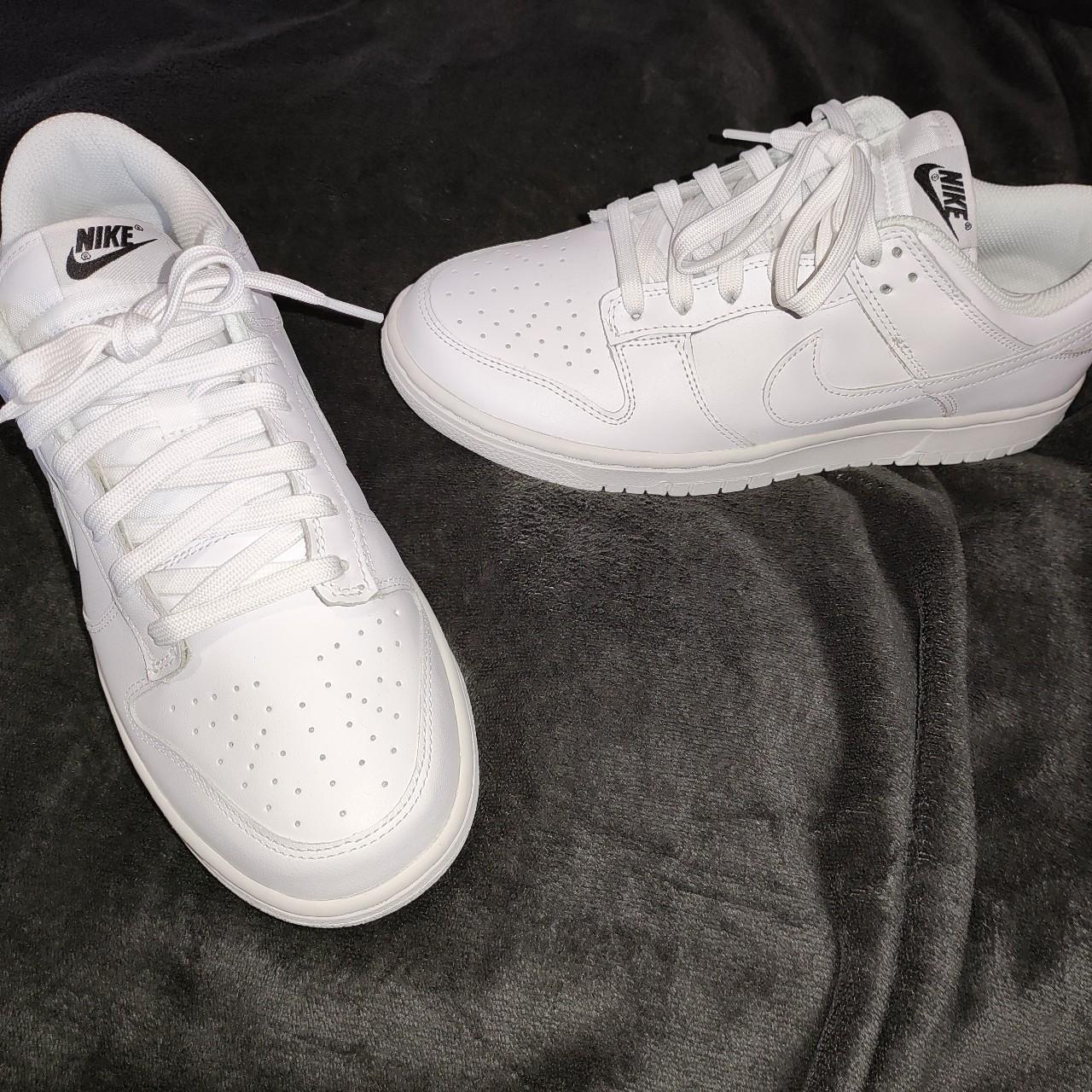 low dunks all white