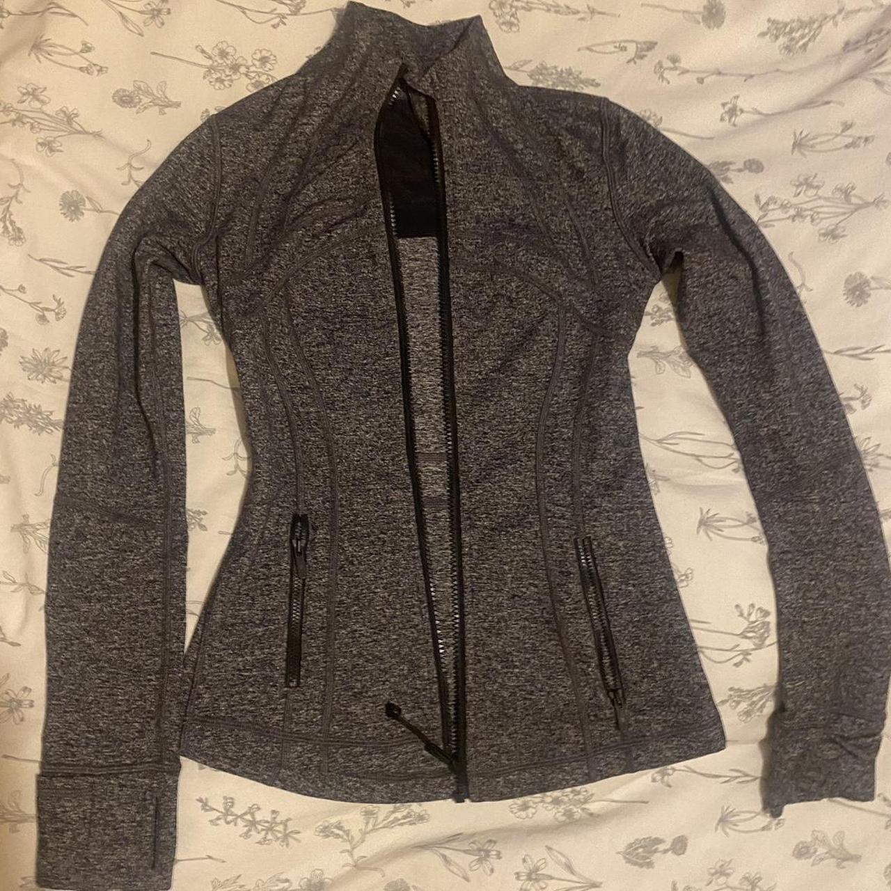 Lululemon Women's Grey and Black Jacket | Depop