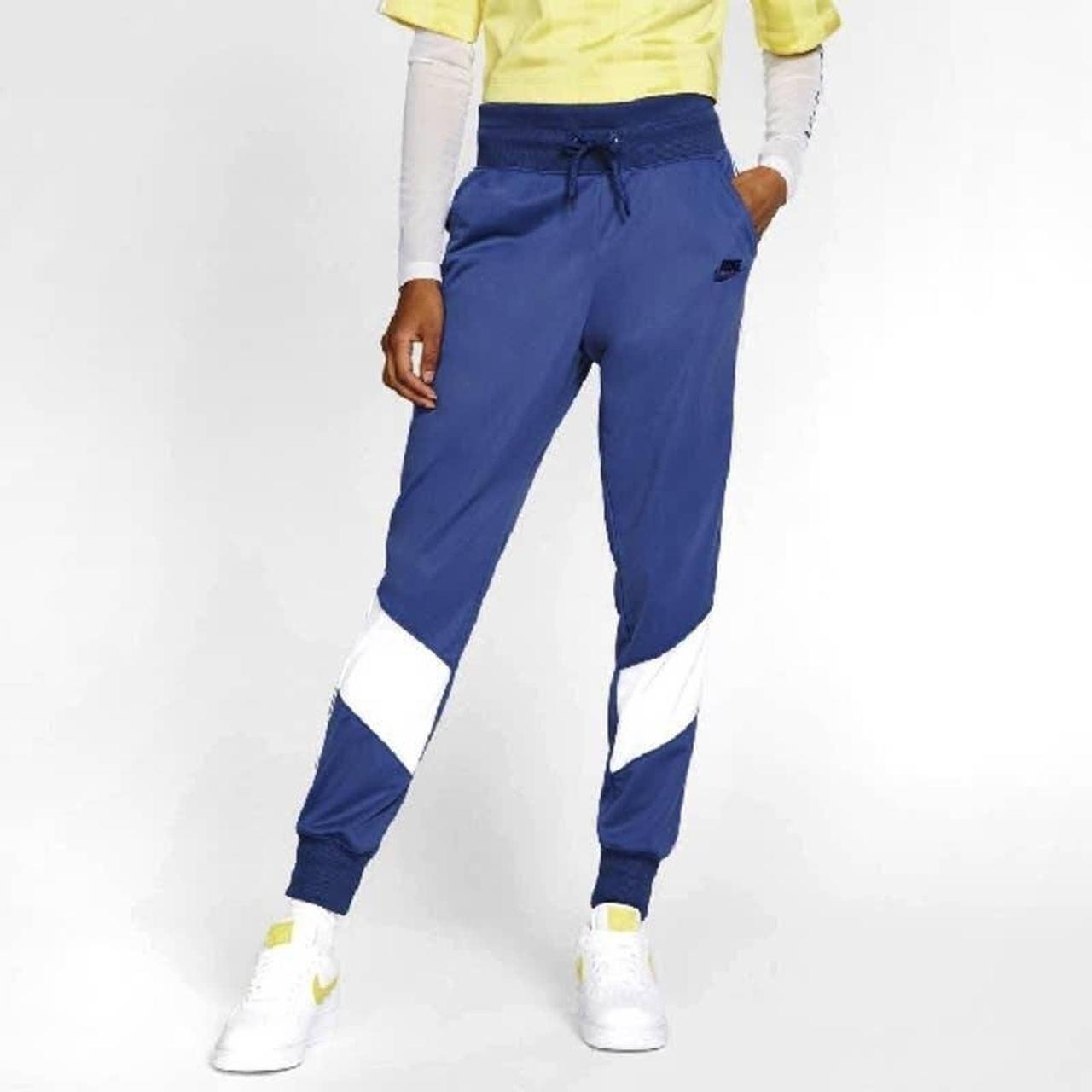 Women's nike sportswear heritage cheap track pants