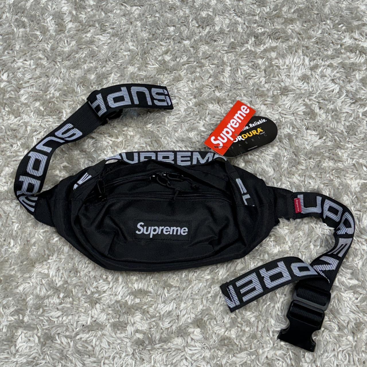 All black supreme deals fanny pack