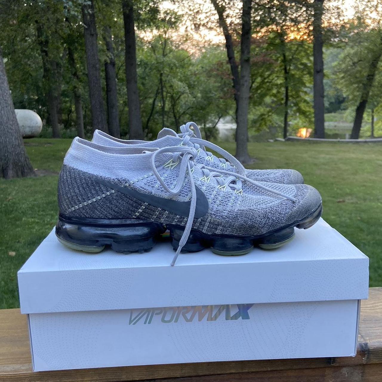 vapormax flyknit neon