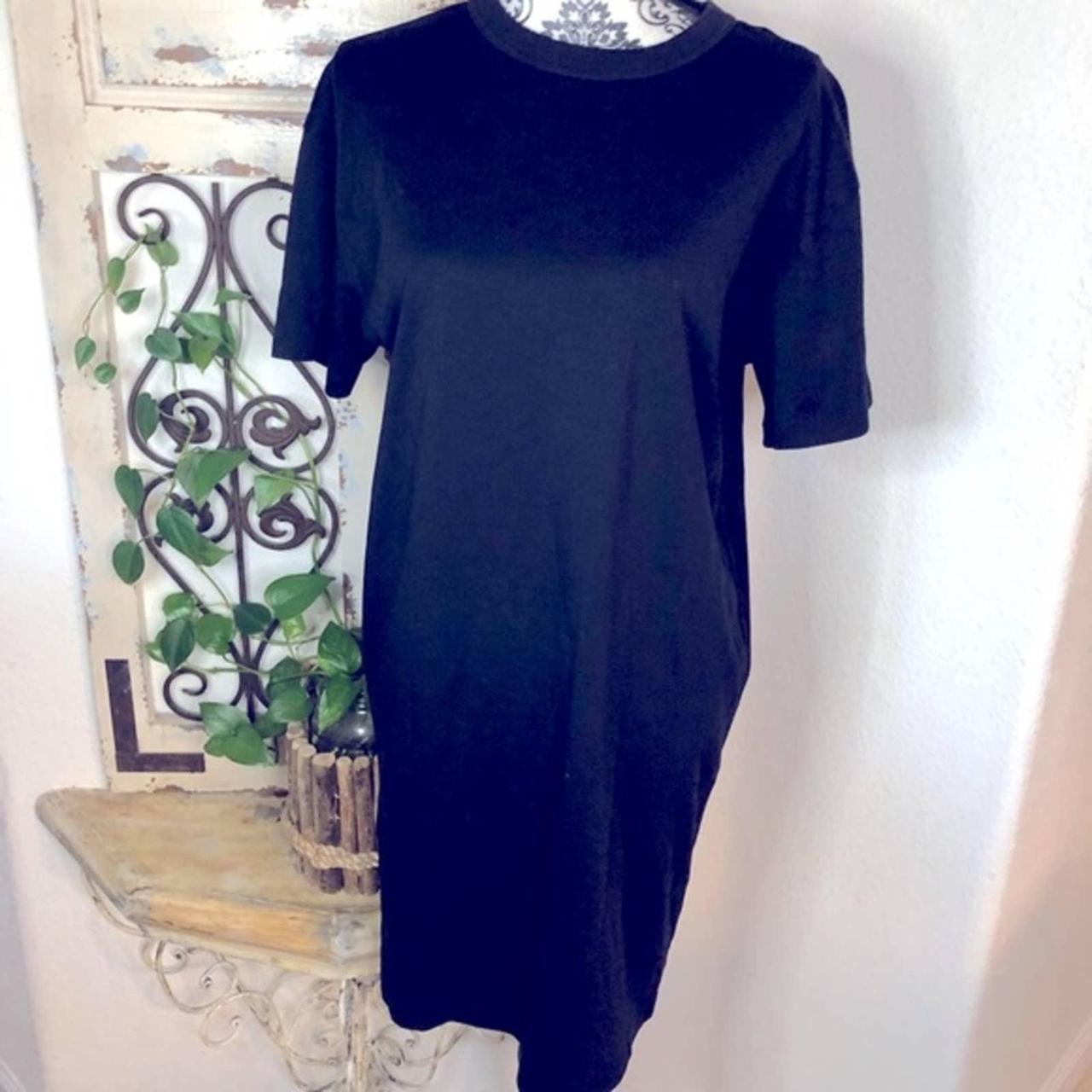 Uniqlo black tee shirt dress - Depop