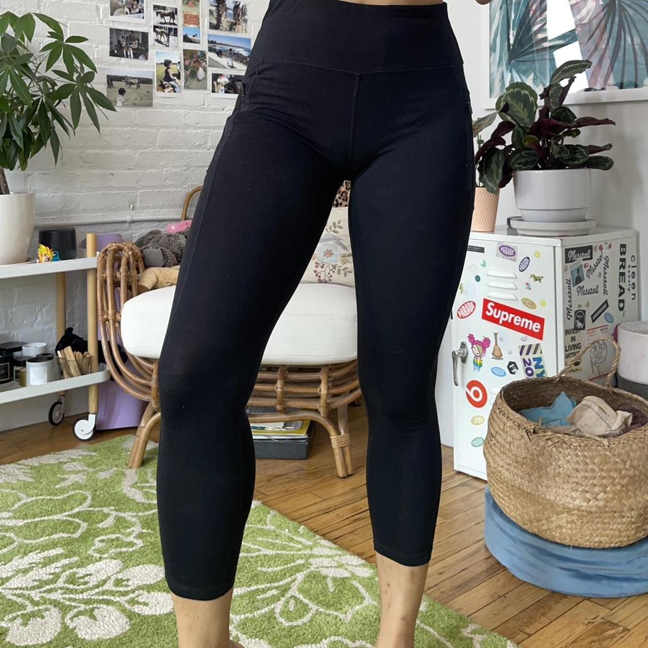 DKNY leggings #DKNY #workout #leggings - Depop