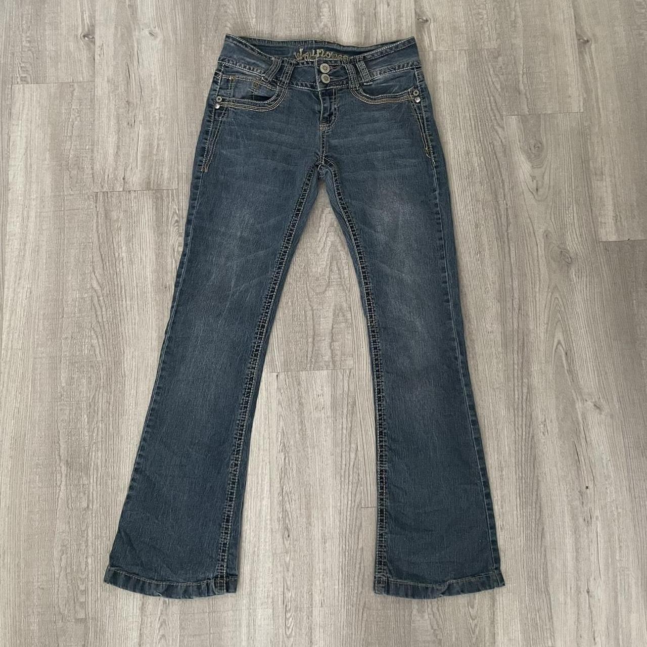 Low rise jeans from the brand wallflower Size 7 but... - Depop