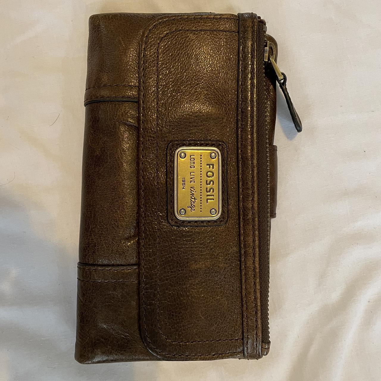 Vintage fossil clutch wallet. Never used. Classy... - Depop
