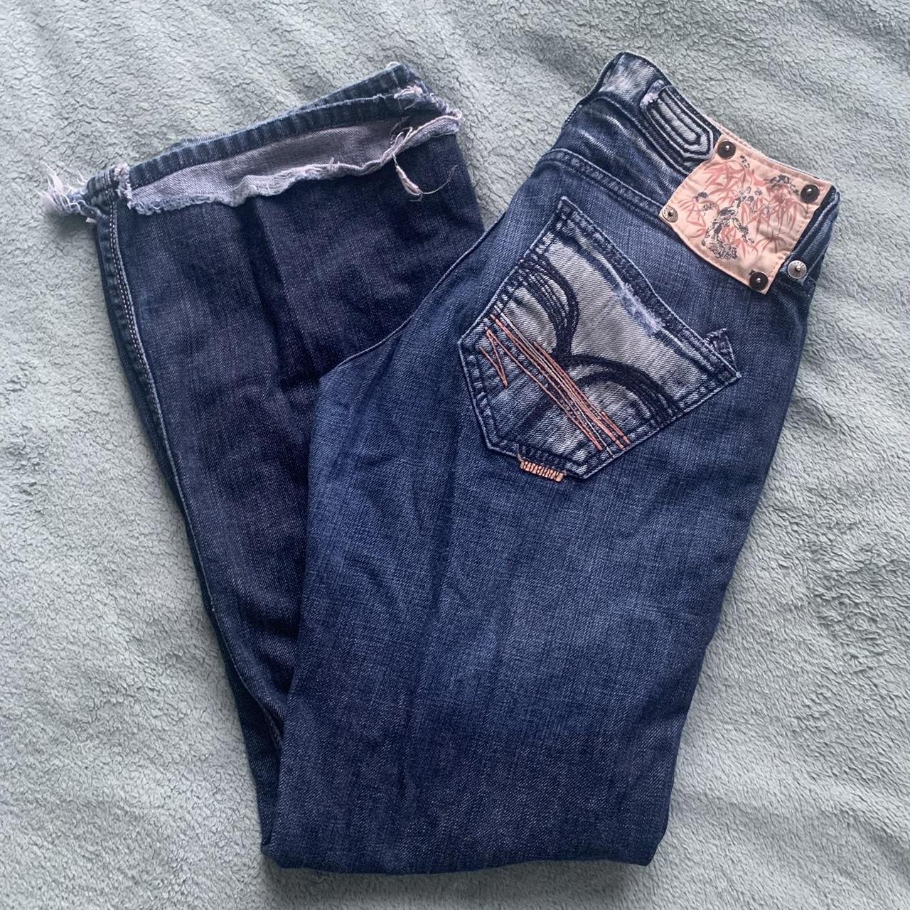 Y2k low rise slouch jeans with a slight flare So... - Depop