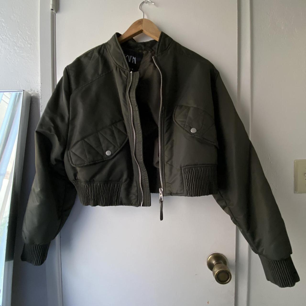 Zara Women's Green Jacket Depop