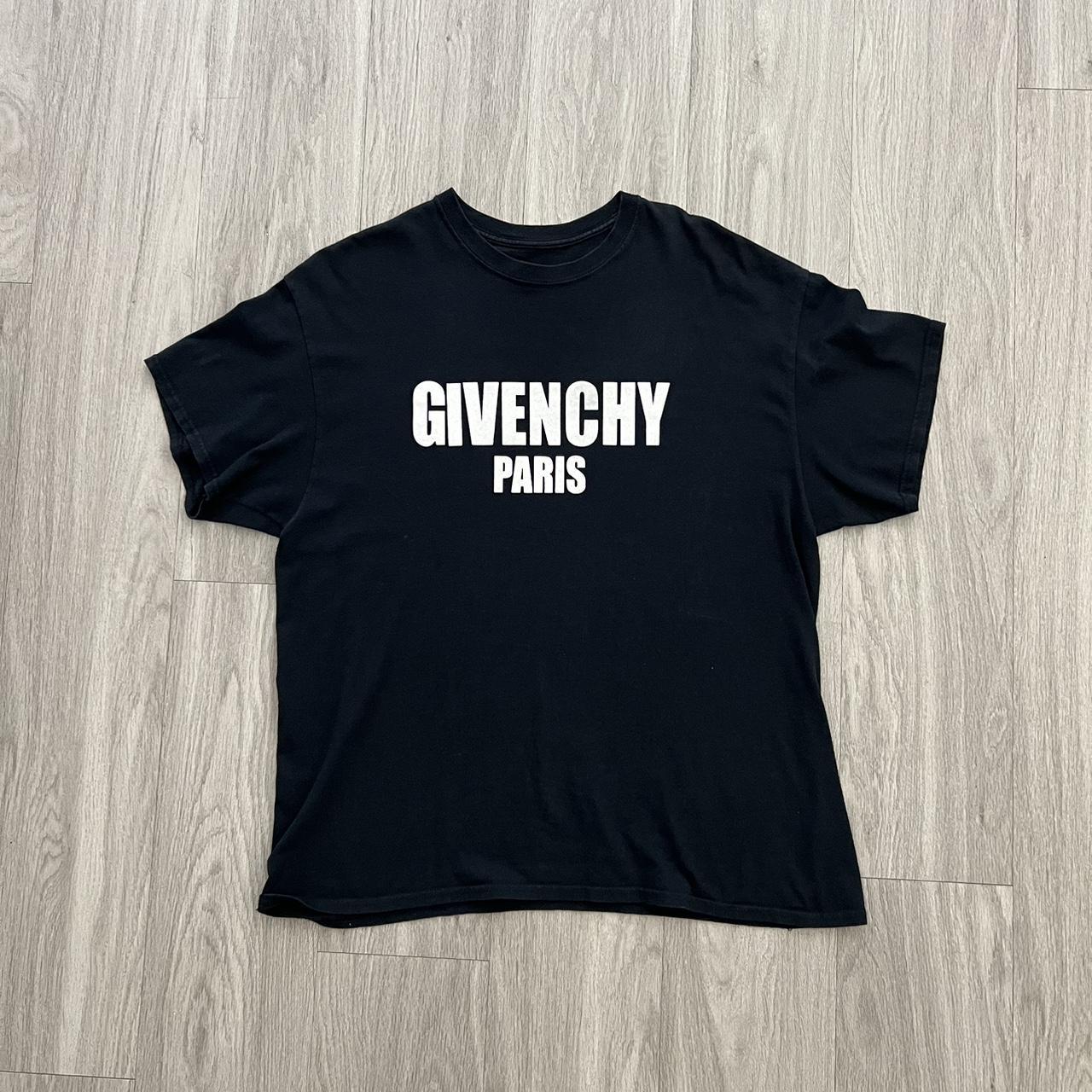 Givenchy Men's Black and White T-shirt | Depop