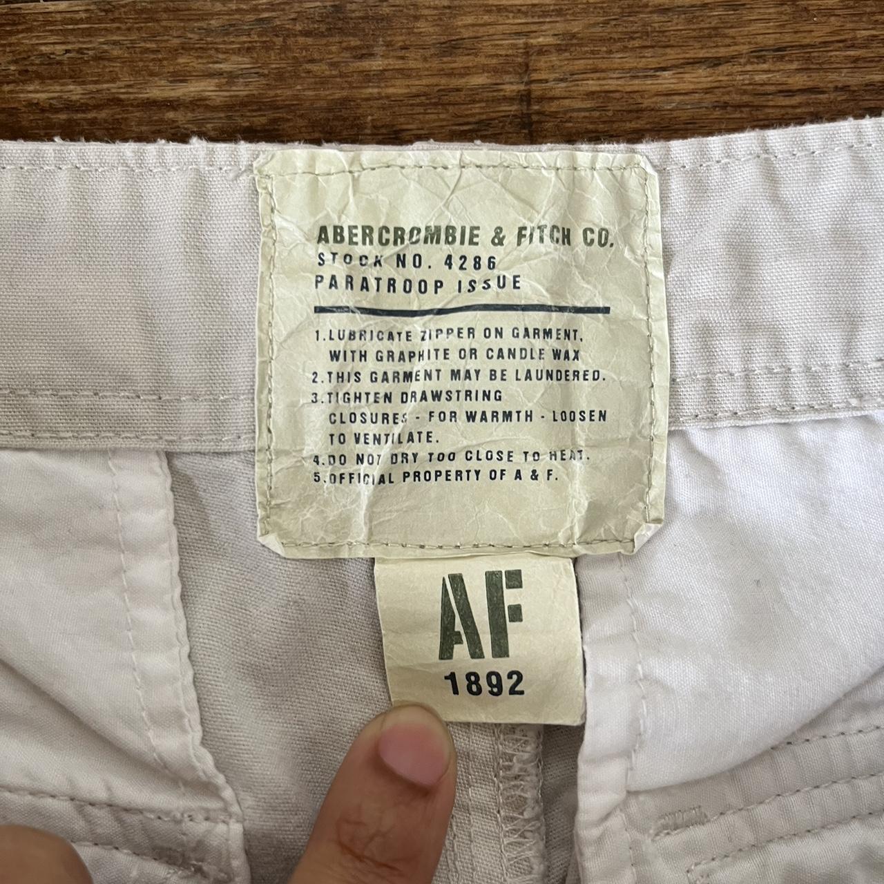 VINTAGE Y2K WHITE KHAKI ABERCROMBIE CARGO PANTS-cool - Depop