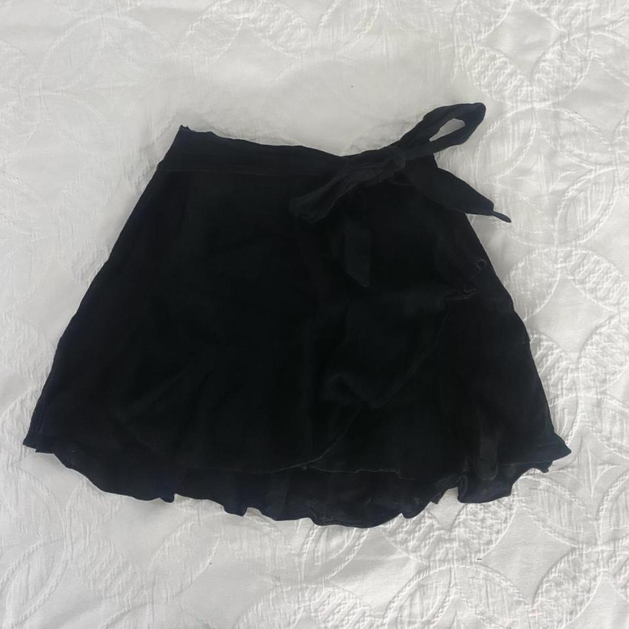 City Beach Wrap Frill Black Mini Skirt Size 10 Depop