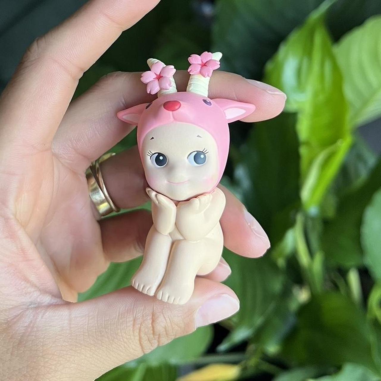 item listed by chelseaapolonia