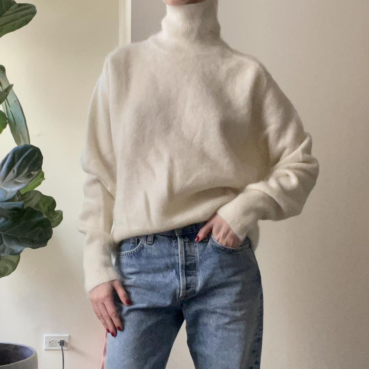 item listed by closetbyher