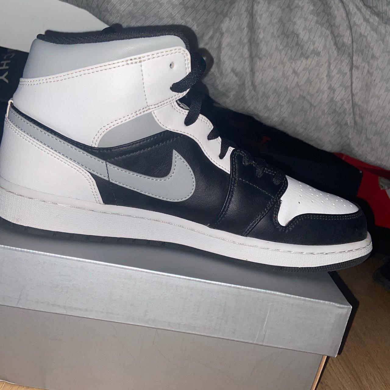 Jordan 1 mid white shadows Worn once 10 10