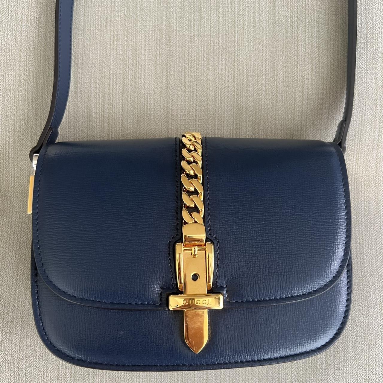 item listed by meena1994