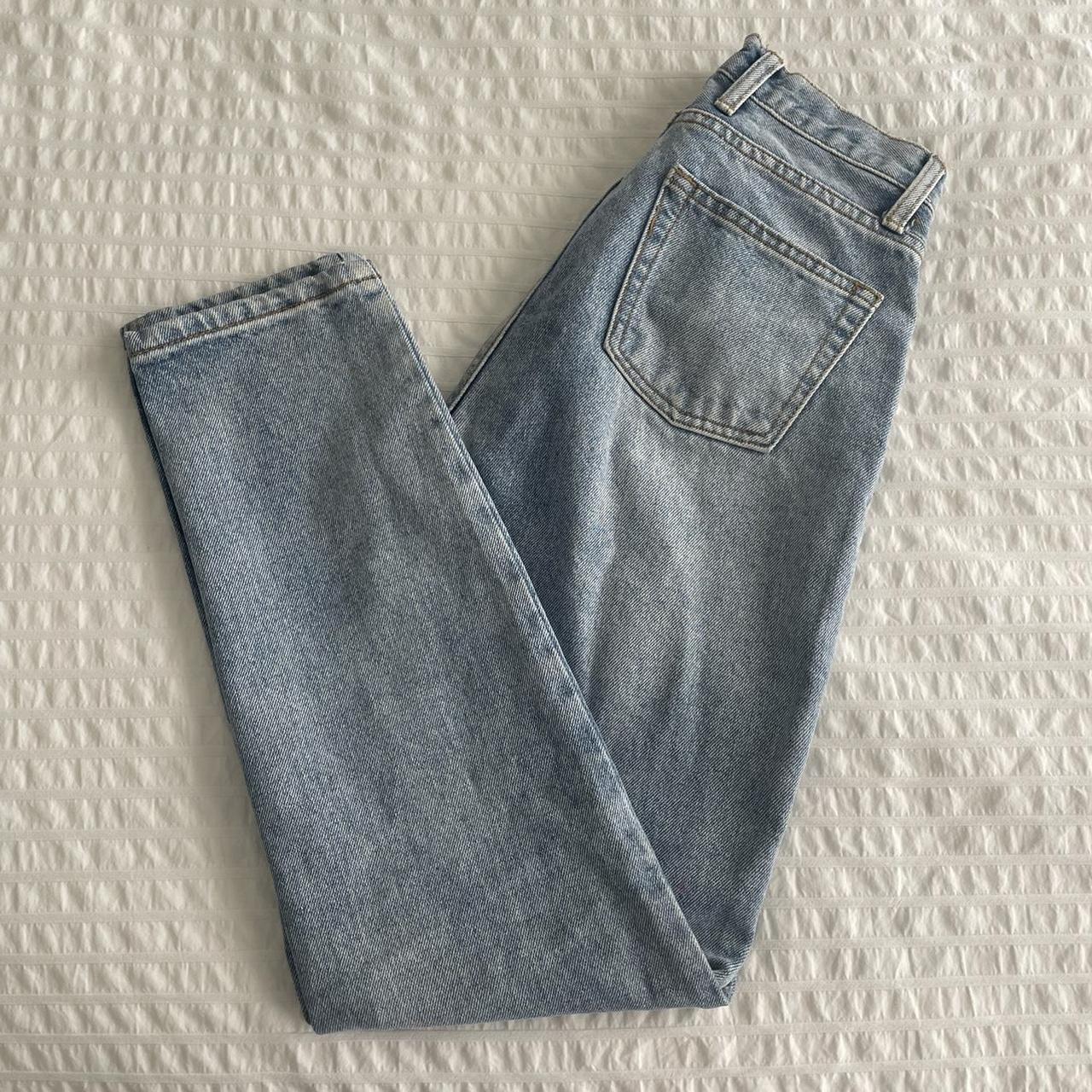 brandy melville jane jeans size small (these fit on... Depop