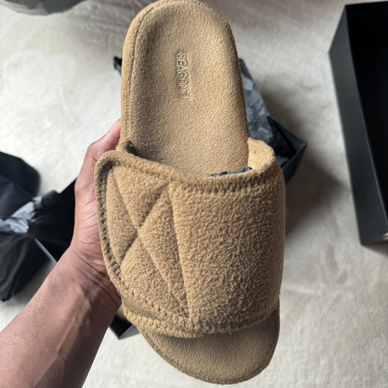 yeezy season 7 fleece slide