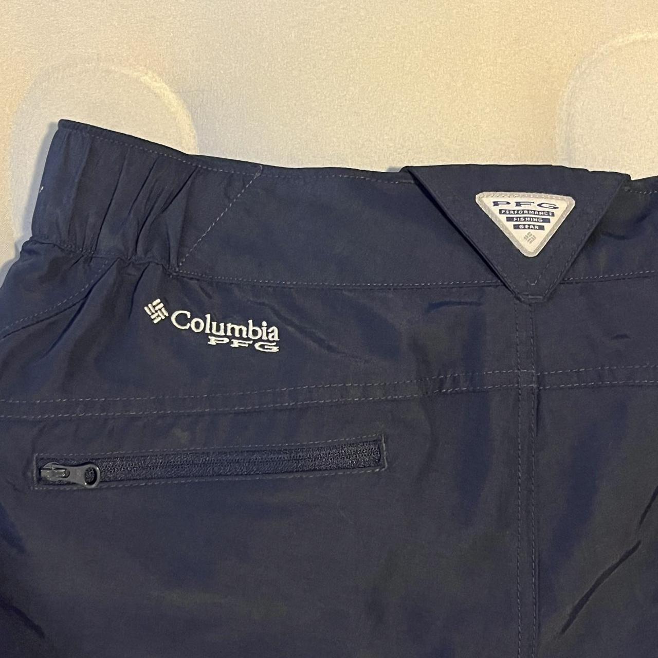 Columbia Women's professional fishing gear shorts - Depop