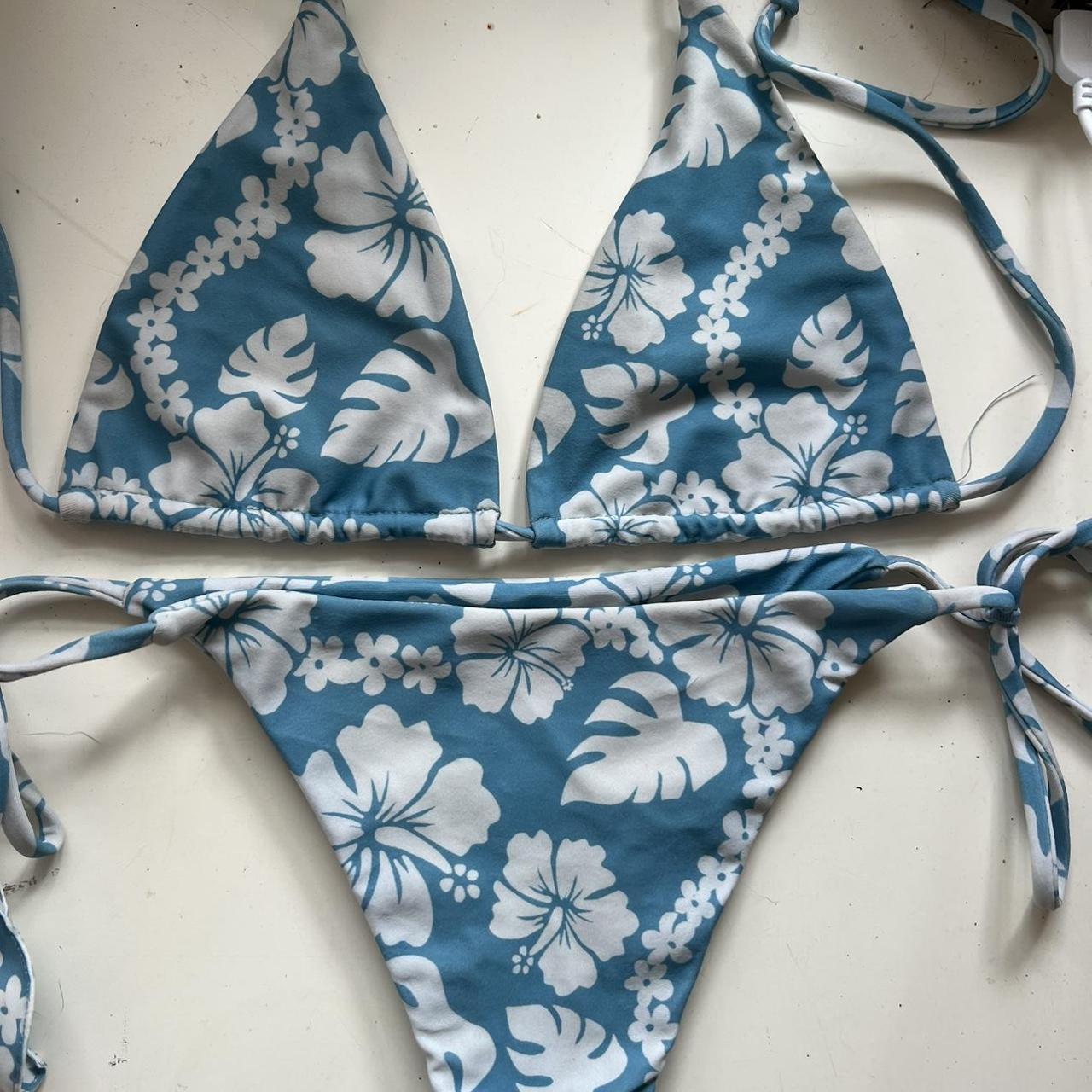 Benoa Swim Blue Hawai’i Mariko top size medium... - Depop