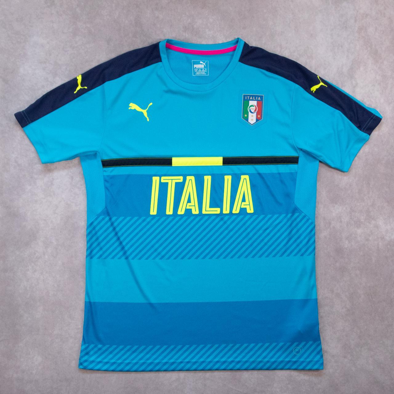 2016 Puma Italy soccer store jersey match version