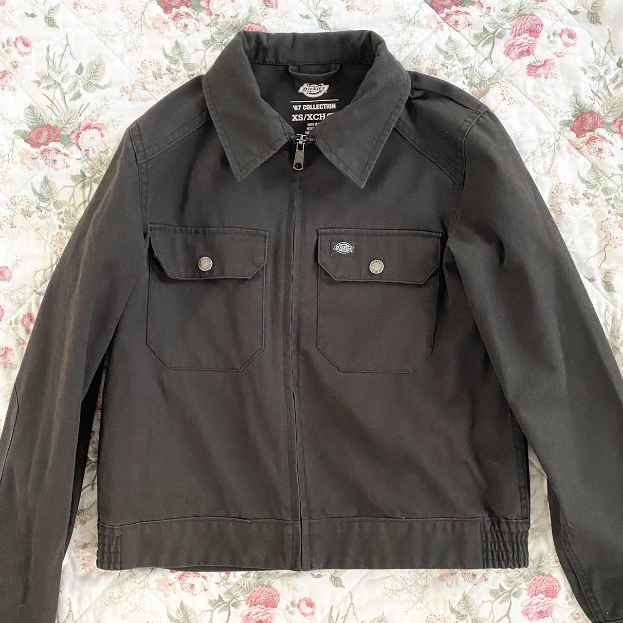 cute dickies work jacket photo makes it look grey!... - Depop