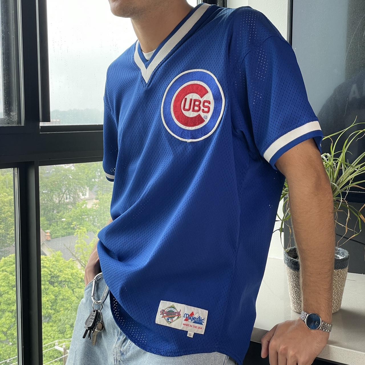 Cubs v cheap neck jersey