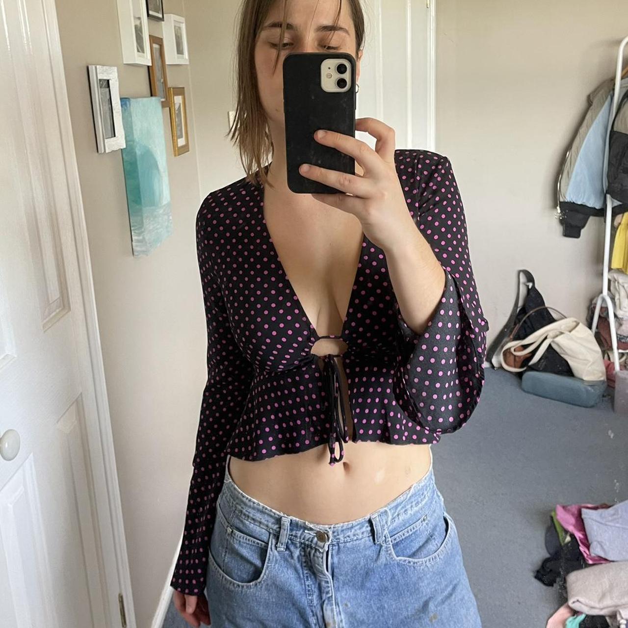LULU AND ROSE TOP cute long sleeve with sleeve and... - Depop