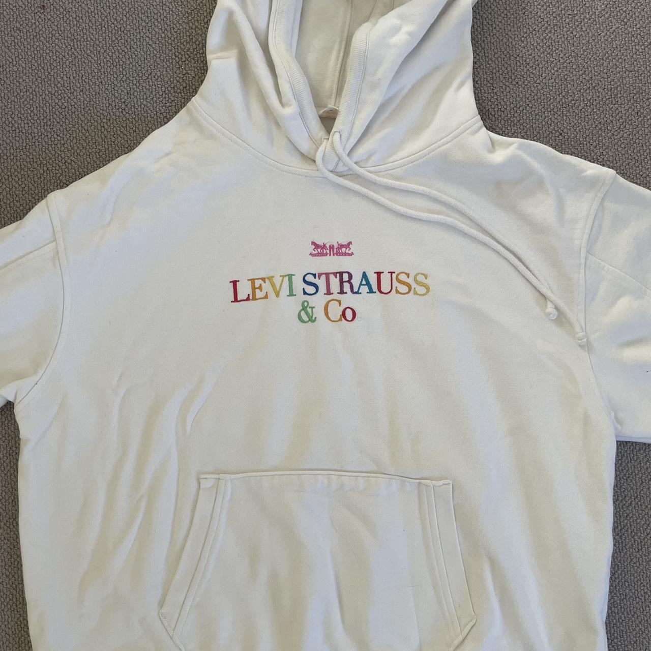 Rainbow font white Levi’s deadstock hoody🔥,