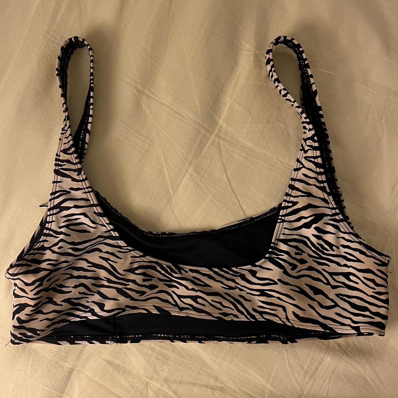 Glassons bikini top - Depop