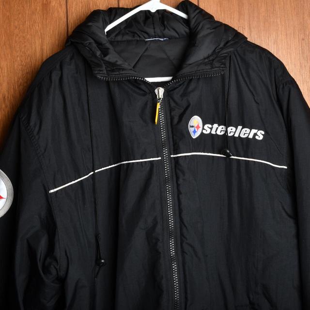 Women's Pittsburgh Steelers jacket. Size large fits - Depop