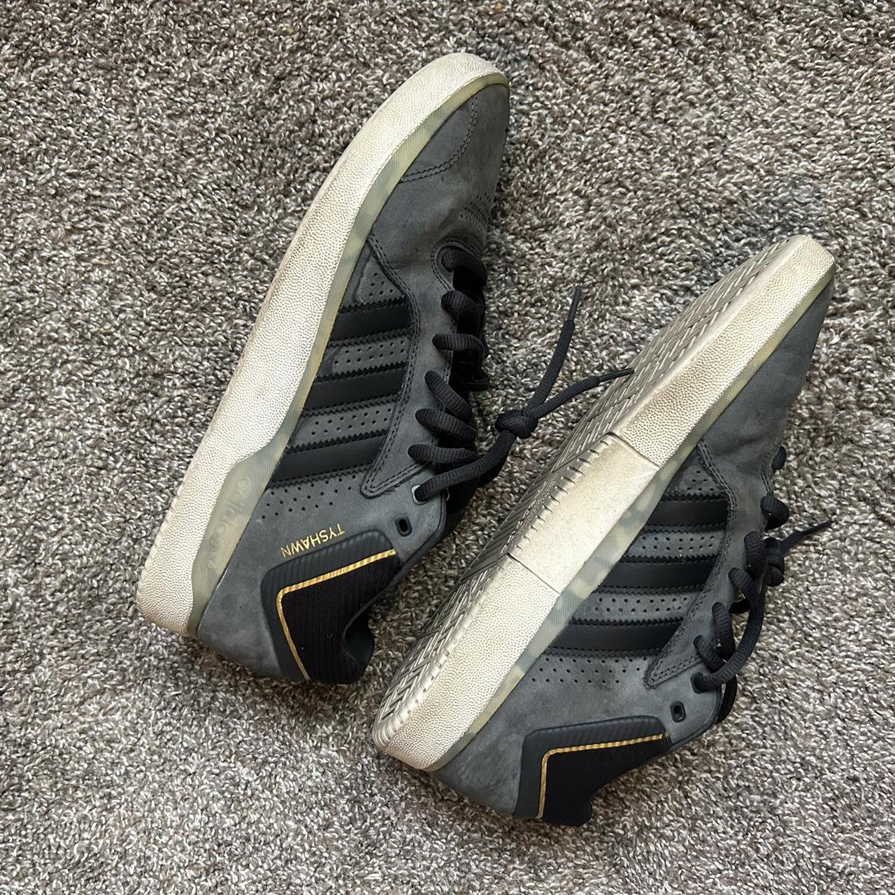 tyshawn jones new shoes