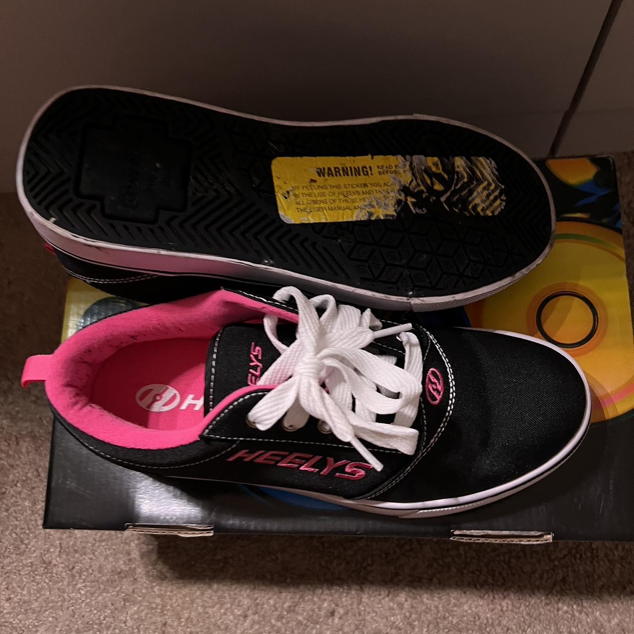 Heelys Women's Pink and Black Trainers | Depop