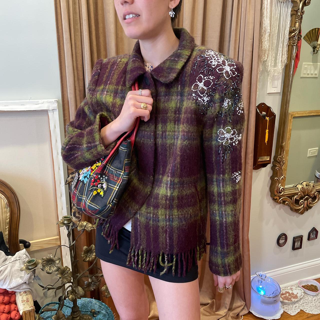item listed by shes2farout