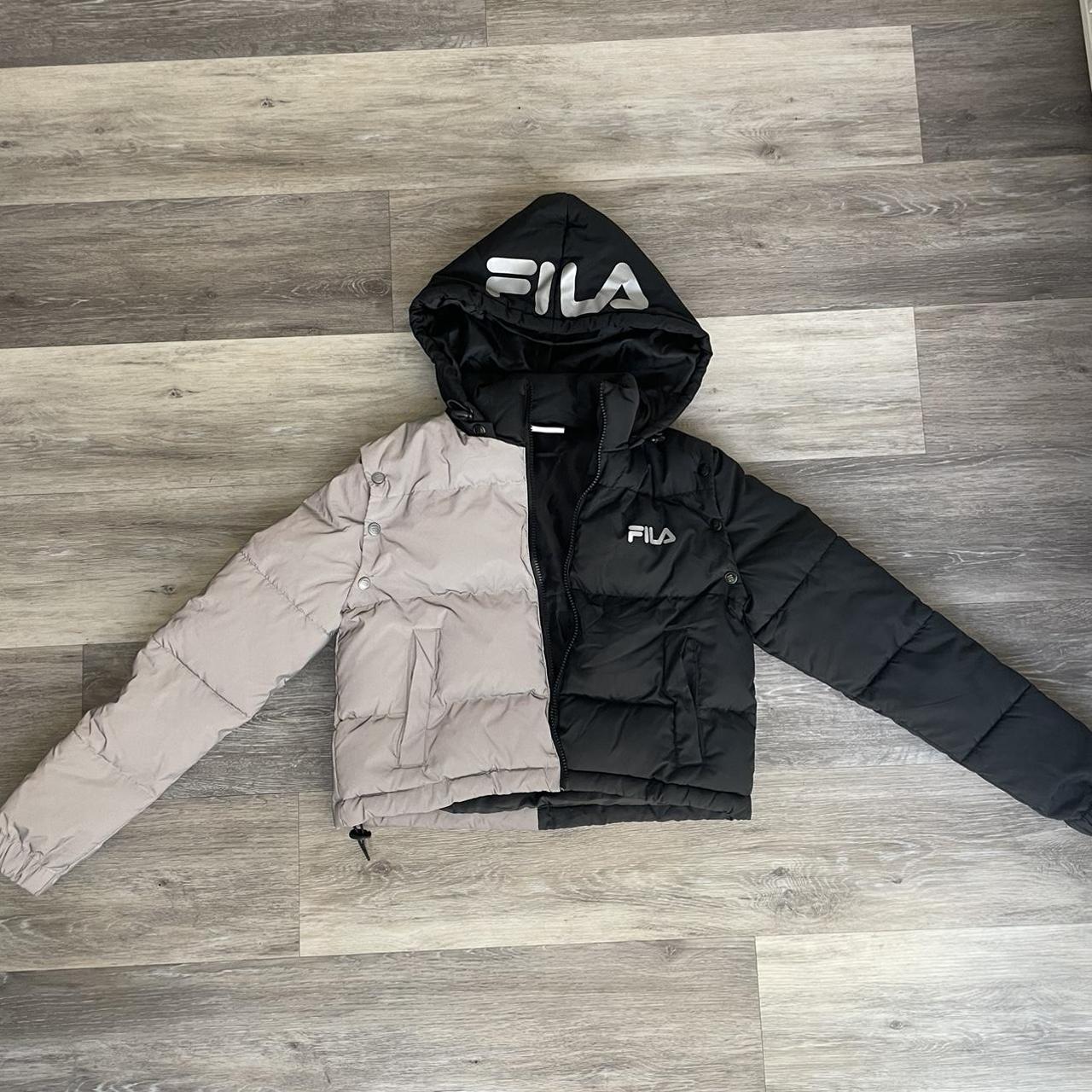 Fila logo crop puffer jacket outlet black