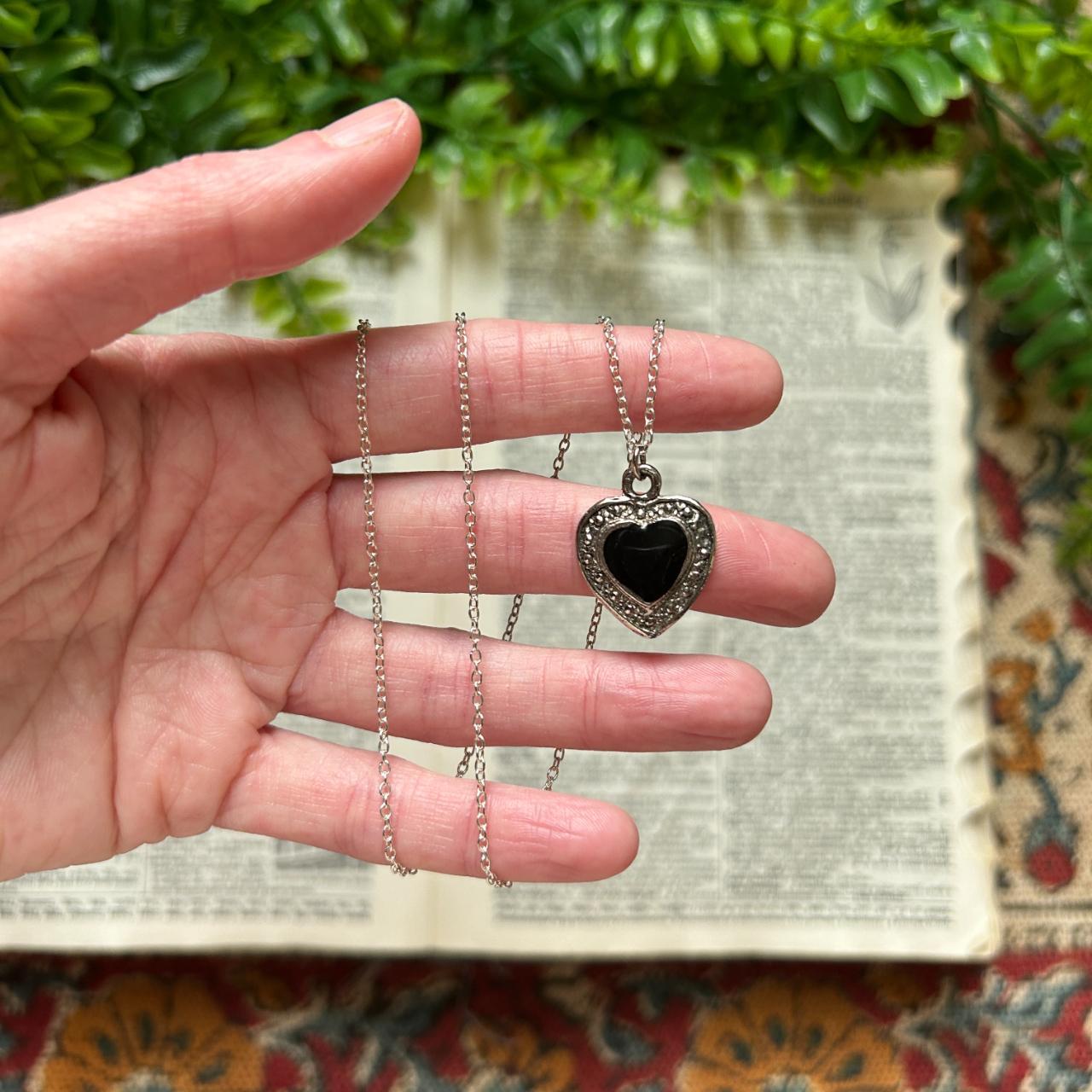 Victorian Gothic Heart Necklace 🥀🕯️🍂 The most... Depop