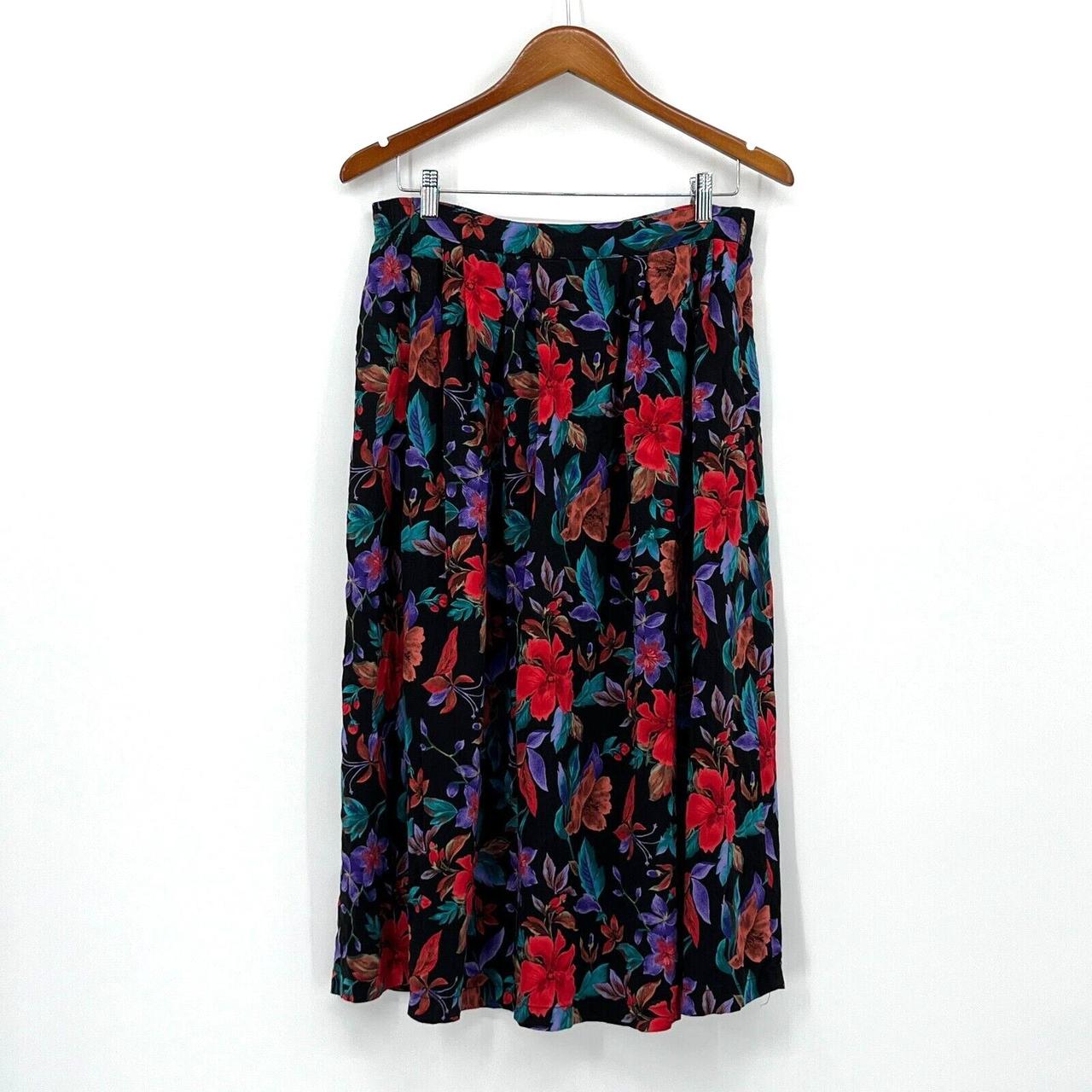Vintage Sag Harbor Skirt Womens Medium Floral... - Depop