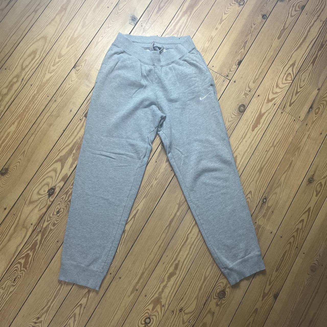 Light Grey Nike Swoosh Joggers 📦 FREE SHIPPING ... - Depop