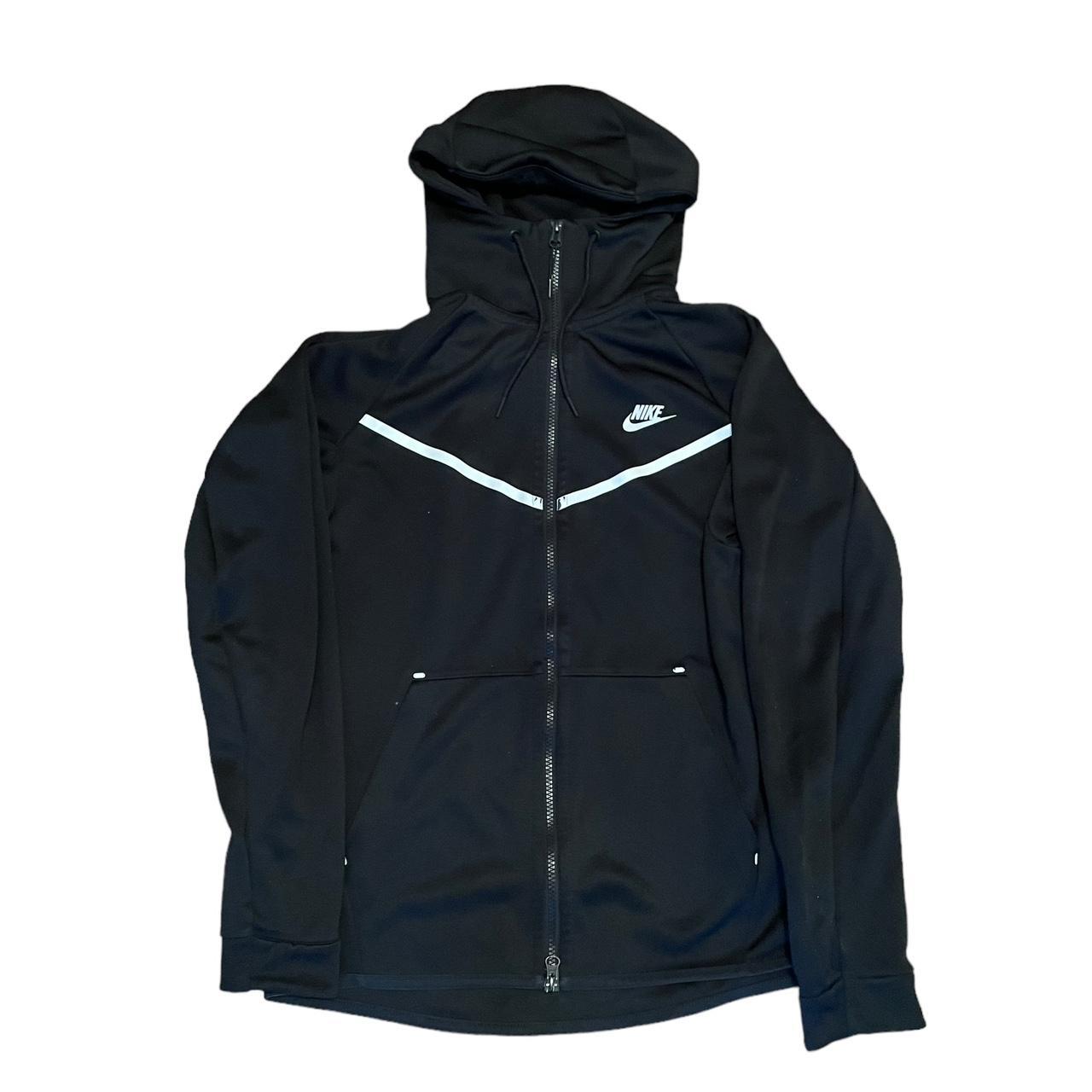 Nike tech store fleece icon