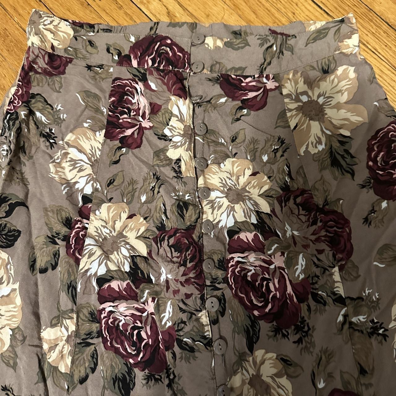 Sag Harbor Women S Green And Burgundy Skirt Depop