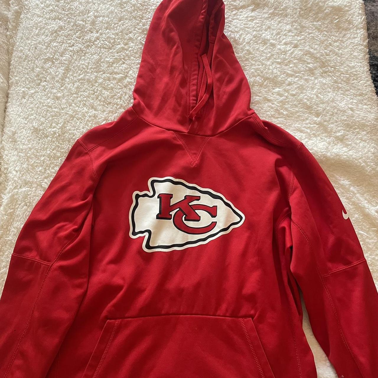 Nike red hoodie kansas chiefs. super comfy Size L - Depop