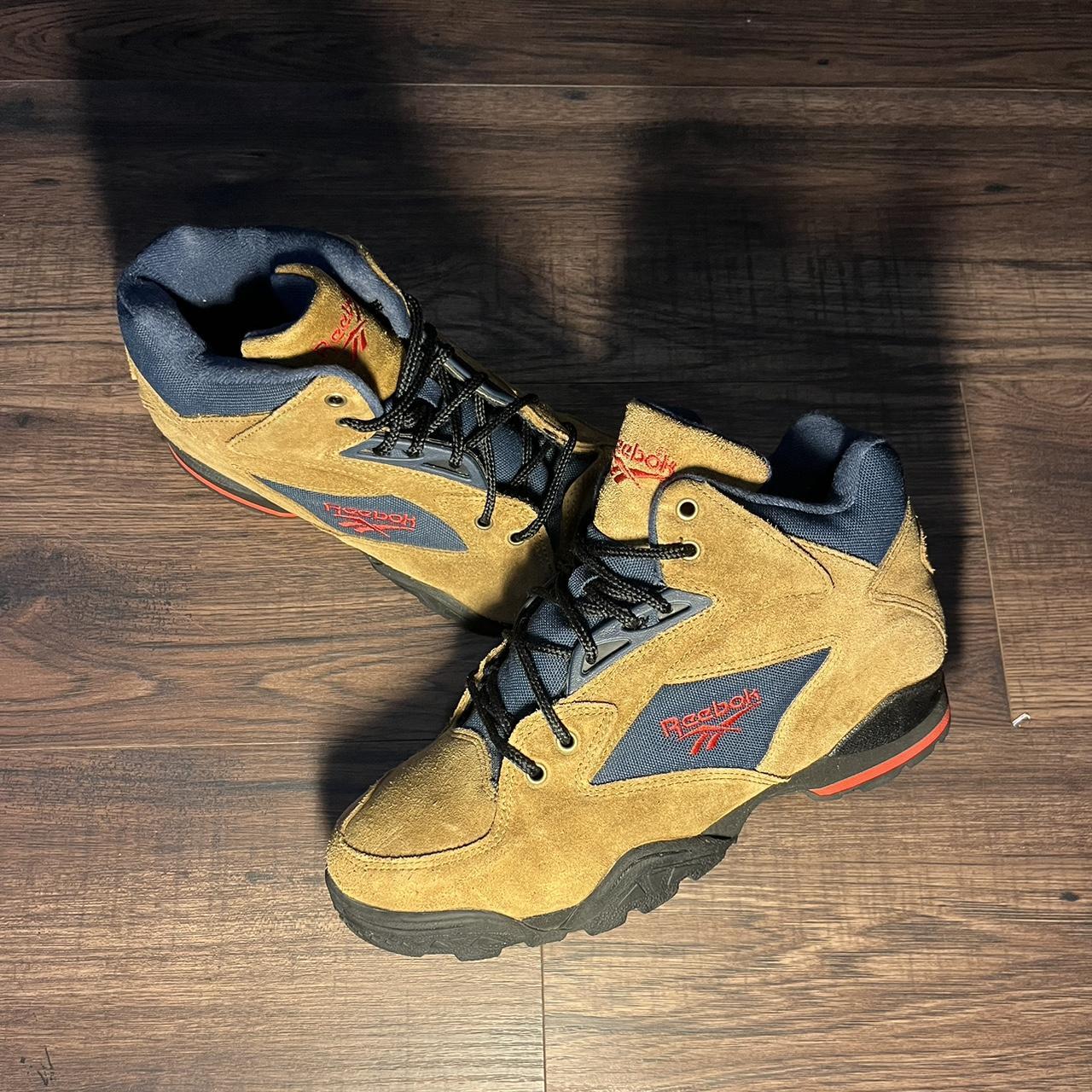 Reebok boots hot sale 90s