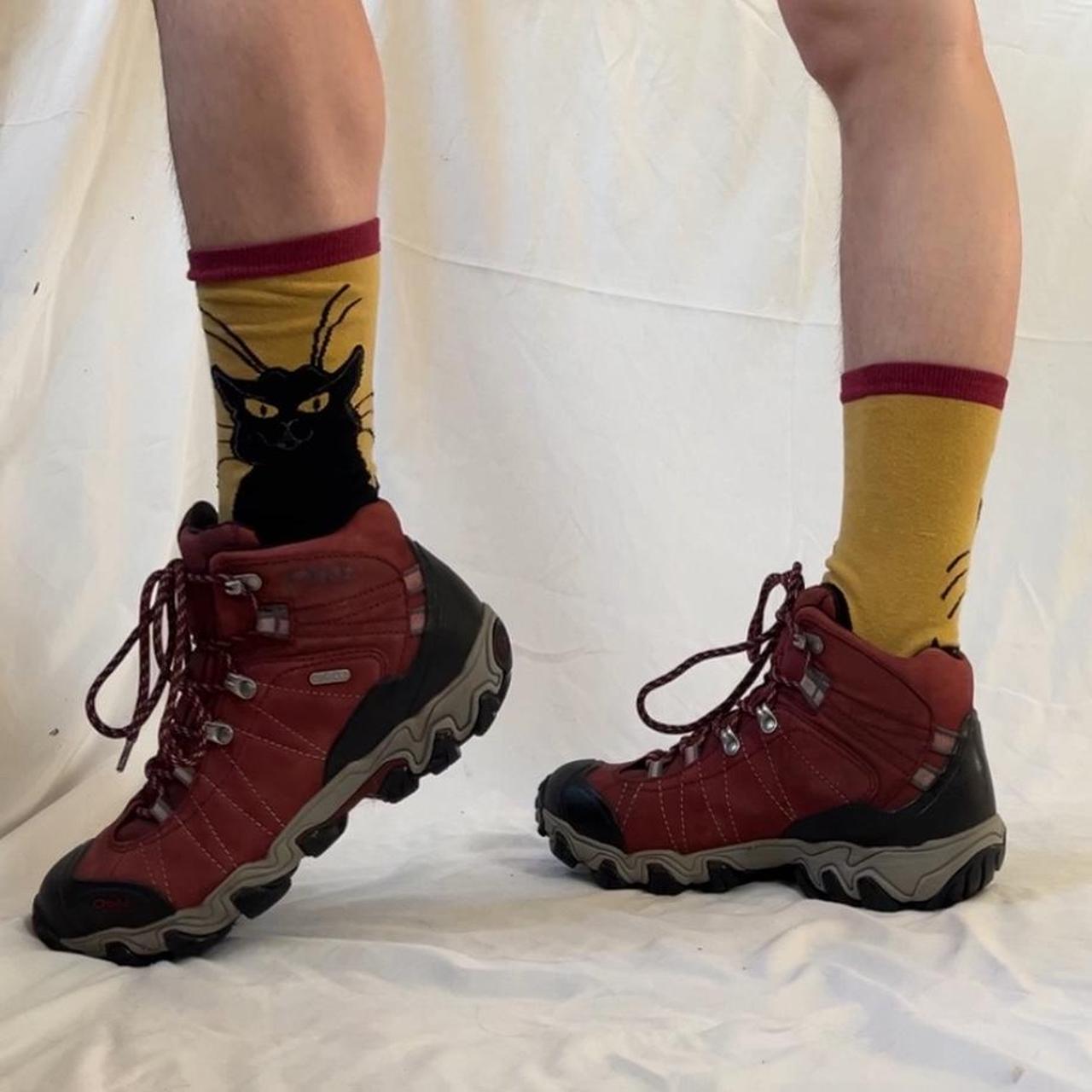 oboz red hiking boots