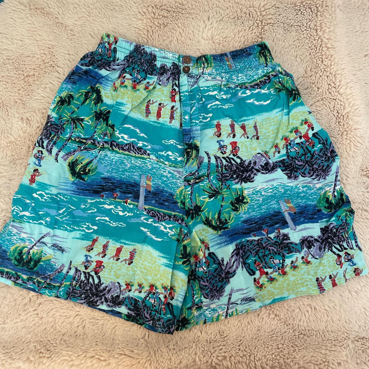 Vintage Hawaii beach pattern cotton shorts - Depop